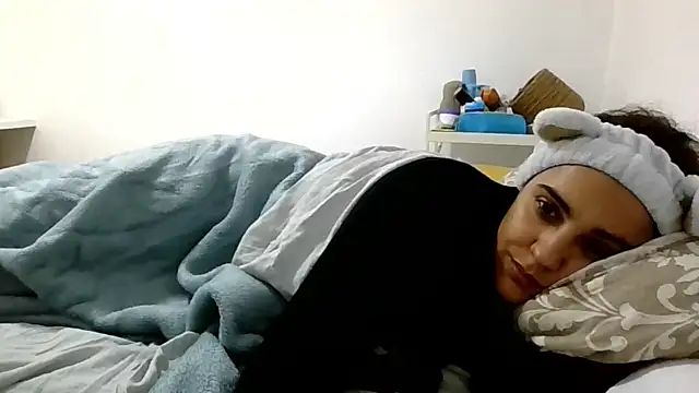 Ursumi1 online show from 11-03-25, 02:42