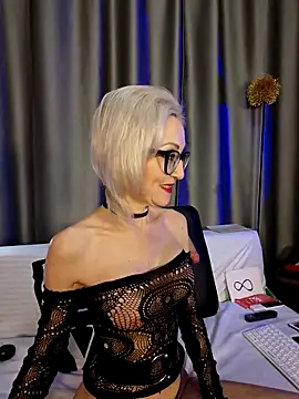 Milforja online show from 11-30-25, 07:03