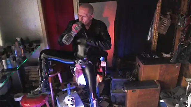 Snapshot of BULGEDEMON chatting on 02-21-26, 12:18 BULGEDEMON online show from 02-21-26, 12:18