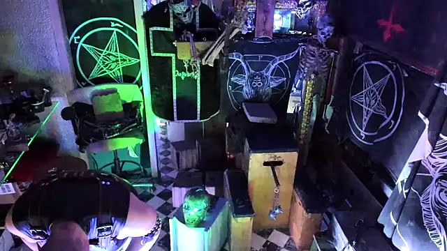 BULGEDEMON online show from 10-30-25, 01:48