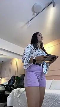 Snapshot of SHARONN____ chatting on 06-18-26, 03:49 SHARONN online show from 06-18-26, 03:49