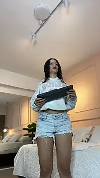 SHARONN     online show from 03-19-26, 04:01