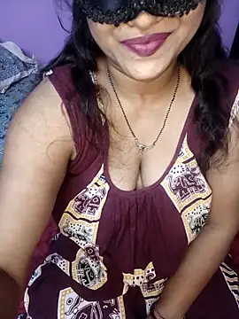 Snapshot of Sexy_Mona_Bhabhi chatting on 10-09-25, 05:35 Sexy Mona Bhabhi online show from 10-09-25, 05:35