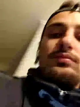 Snapshot of salvat22 chatting on 12-30-24, 05:34 salvat22 online show from 12-30-24, 05:34