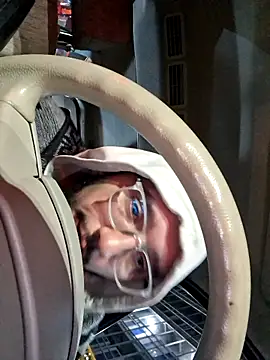 Nene1325 online show from 10-26-25, 09:42