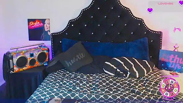 Skyla Santana online show from 09-10-25, 10:14