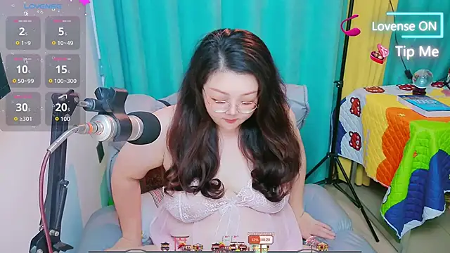 Weiwei5200 online show from 05-17-26, 04:34