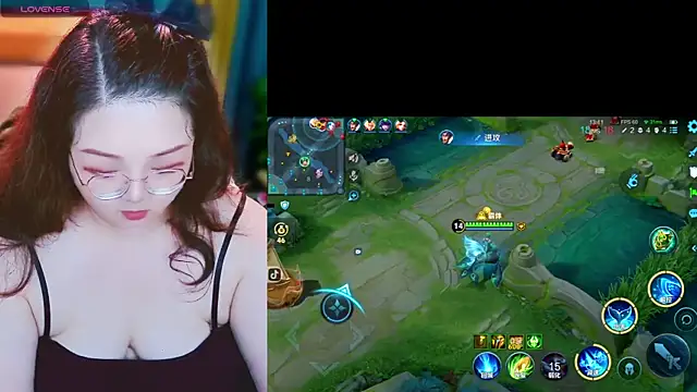 Weiwei5200 online show from 10-31-25, 01:24