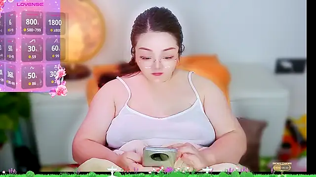 Weiwei5200 online show from 11-15-25, 09:30