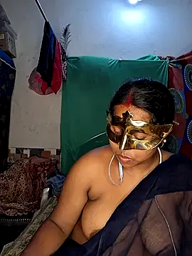 Snapshot of Real_Desi_Couple chatting on 04-18-26, 07:07 Real Desi Couple online show from 04-18-26, 07:07