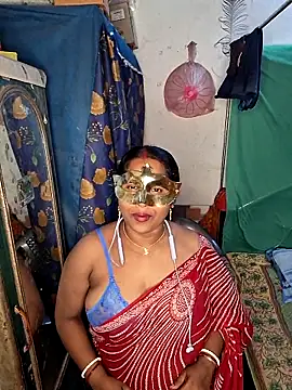 Snapshot of Real_Desi_Couple chatting on 04-27-26, 04:38 Real Desi Couple online show from 04-27-26, 04:38