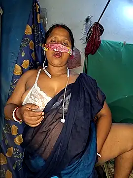 Snapshot of Real_Desi_Couple chatting on 04-21-26, 05:41 Real Desi Couple online show from 04-21-26, 05:41