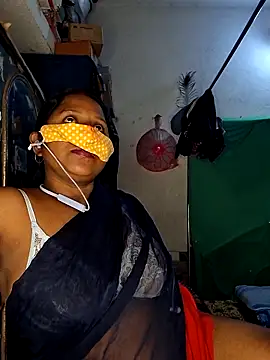 Snapshot of Real_Desi_Couple chatting on 04-14-26, 04:56 Real Desi Couple online show from 04-14-26, 04:56