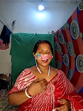 Snapshot of Real_Desi_Couple chatting on 04-25-26, 04:59 Real Desi Couple online show from 04-25-26, 04:59
