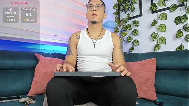 JoshMillerr  online show from 04-18-26, 07:51