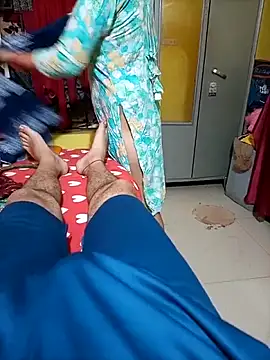 BusyMitt17 online show from 03-30-26, 04:08