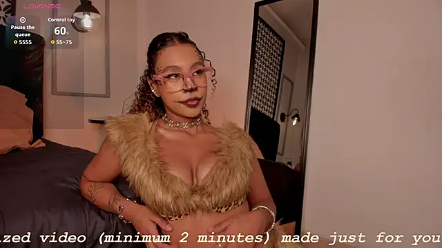 sade jackson1 online show from 10-28-25, 04:57