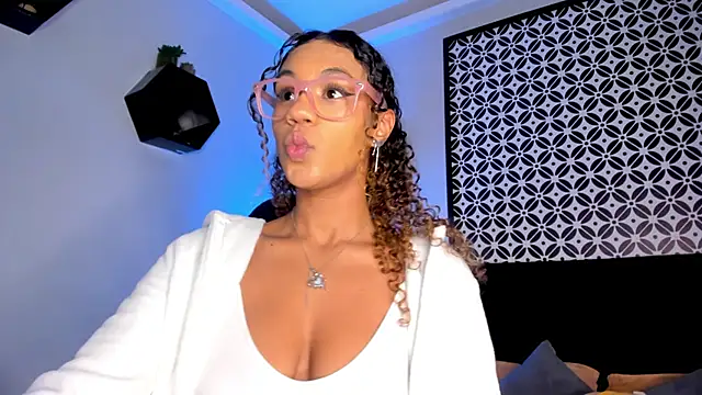 Snapshot of sade_jackson1 chatting on 10-09-25, 04:13 sade jackson1 online show from 10-09-25, 04:13
