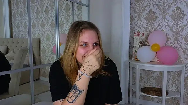 EngelCoombs online show from 12-12-24, 01:21