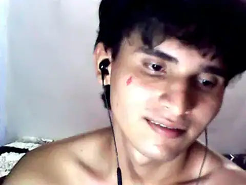 Snapshot of Charley_quin chatting on 02-16-25, 04:42 Charley quin online show from 02-16-25, 04:42
