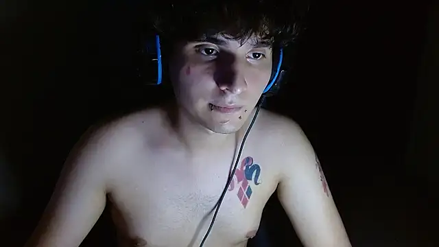 Charley quin online show from 05-18-26, 02:23