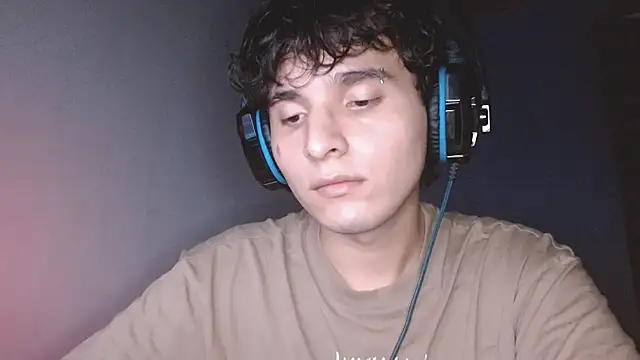 Charley quin online show from 10-24-25, 03:05