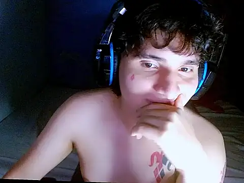 Charley quin online show from 04-04-26, 11:44