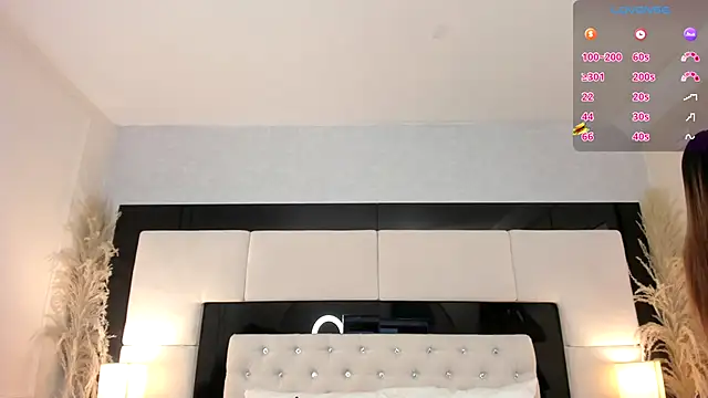 CarlaRossi  online show from 10-09-25, 07:36