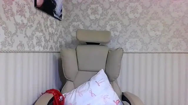 jennifer838 online show from 11-02-25, 06:24