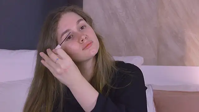 EllieHayes online show from 04-04-26, 10:16