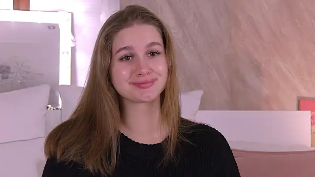 EllieHayes online show from 11-17-25, 06:23