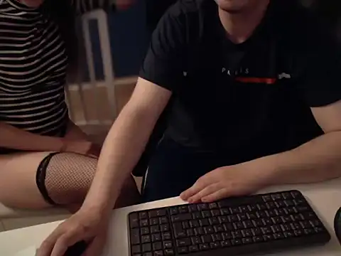CuteMan33 online show from 05-17-26, 02:22