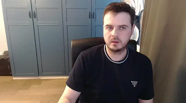 Snapshot of CuteMan33 chatting on 03-06-25, 01:03 CuteMan33 online show from 03-06-25, 01:03