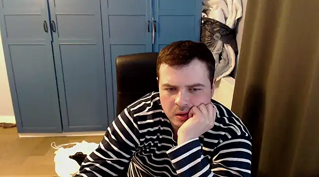 Snapshot of CuteMan33 chatting on 03-19-25, 05:19 CuteMan33 online show from 03-19-25, 05:19