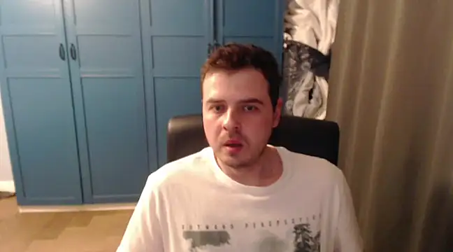 Snapshot of CuteMan33 chatting on 03-18-25, 10:04 CuteMan33 online show from 03-18-25, 10:04