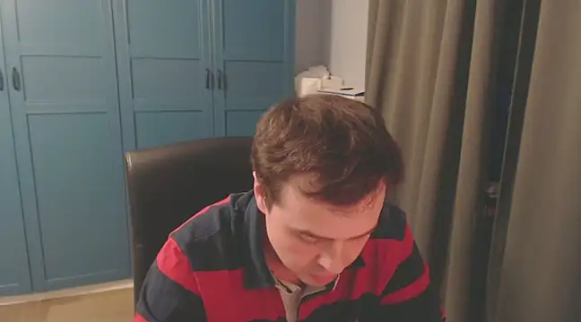 Snapshot of CuteMan33 chatting on 01-11-25, 01:27 CuteMan33 online show from 01-11-25, 01:27