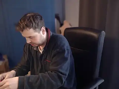 Snapshot of CuteMan33 chatting on 02-01-26, 01:53 CuteMan33 online show from 02-01-26, 01:53