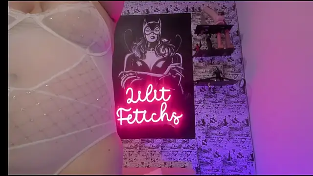 Snapshot of lilit_fetichs chatting on 10-02-25, 10:35 lilit fetichs online show from 10-02-25, 10:35