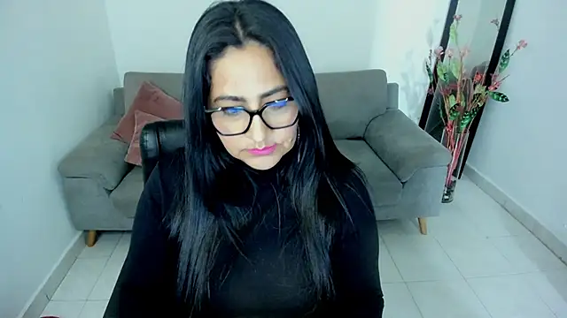 Snapshot of Adele_Sweett chatting on 03-05-26, 11:07 Adele Sweett online show from 03-05-26, 11:07