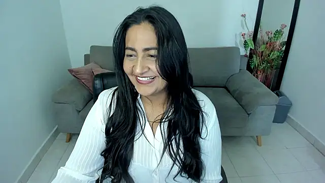 Snapshot of Adele_Sweett chatting on 02-13-26, 10:48 Adele Sweett online show from 02-13-26, 10:48