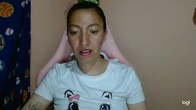 Snapshot of kaybabyhot chatting on 05-11-26, 08:28 kaybabyhot online show from 05-11-26, 08:28