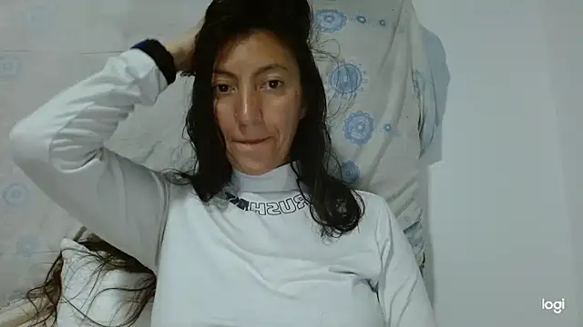 Snapshot of kaybabyhot chatting on 09-21-25, 02:17 kaybabyhot online show from 09-21-25, 02:17