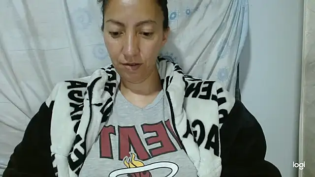 Snapshot of kaybabyhot chatting on 10-16-25, 03:15 kaybabyhot online show from 10-16-25, 03:15