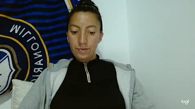 Snapshot of kaybabyhot chatting on 09-10-25, 04:00 kaybabyhot online show from 09-10-25, 04:00