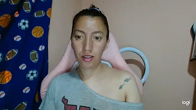 Snapshot of kaybabyhot chatting on 05-04-26, 01:36 kaybabyhot online show from 05-04-26, 01:36