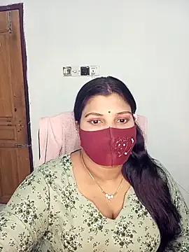 Hot-Angel  online show from 11-17-25, 05:39