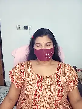 Hot-Angel  online show from 10-19-25, 04:43