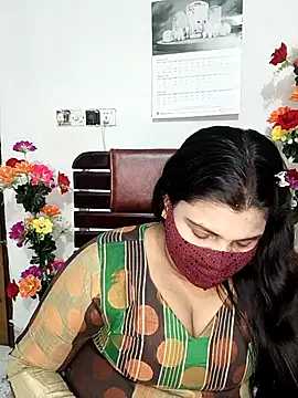 Hot-Angel  online show from 02-12-26, 06:07