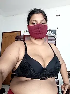 Hot-Angel  online show from 06-15-26, 04:34