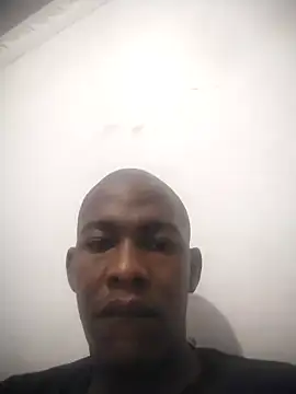 Snapshot of zuludog chatting on 06-18-26, 03:49 zuludog online show from 06-18-26, 03:49